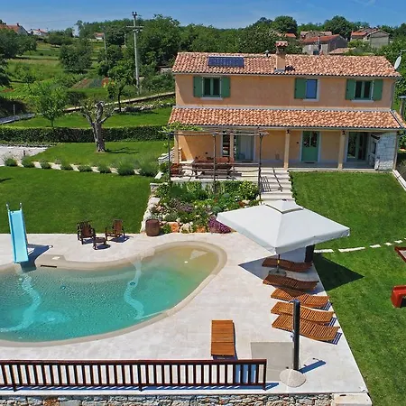D'arsa Villa *